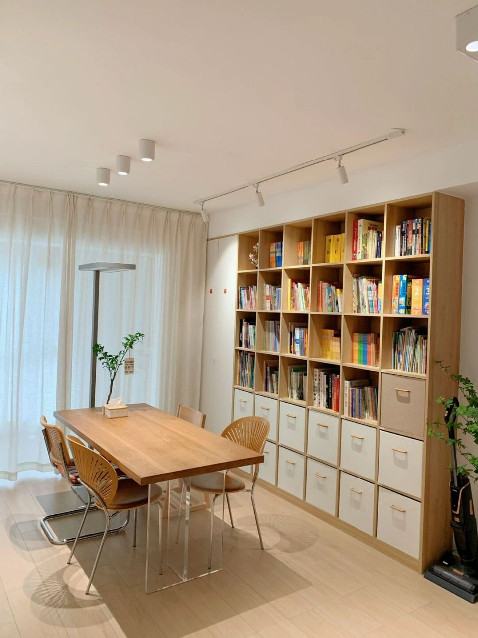 客厅"图书馆"|满墙书柜详细尺寸图来啦 92新房入住大半年了,对这个
