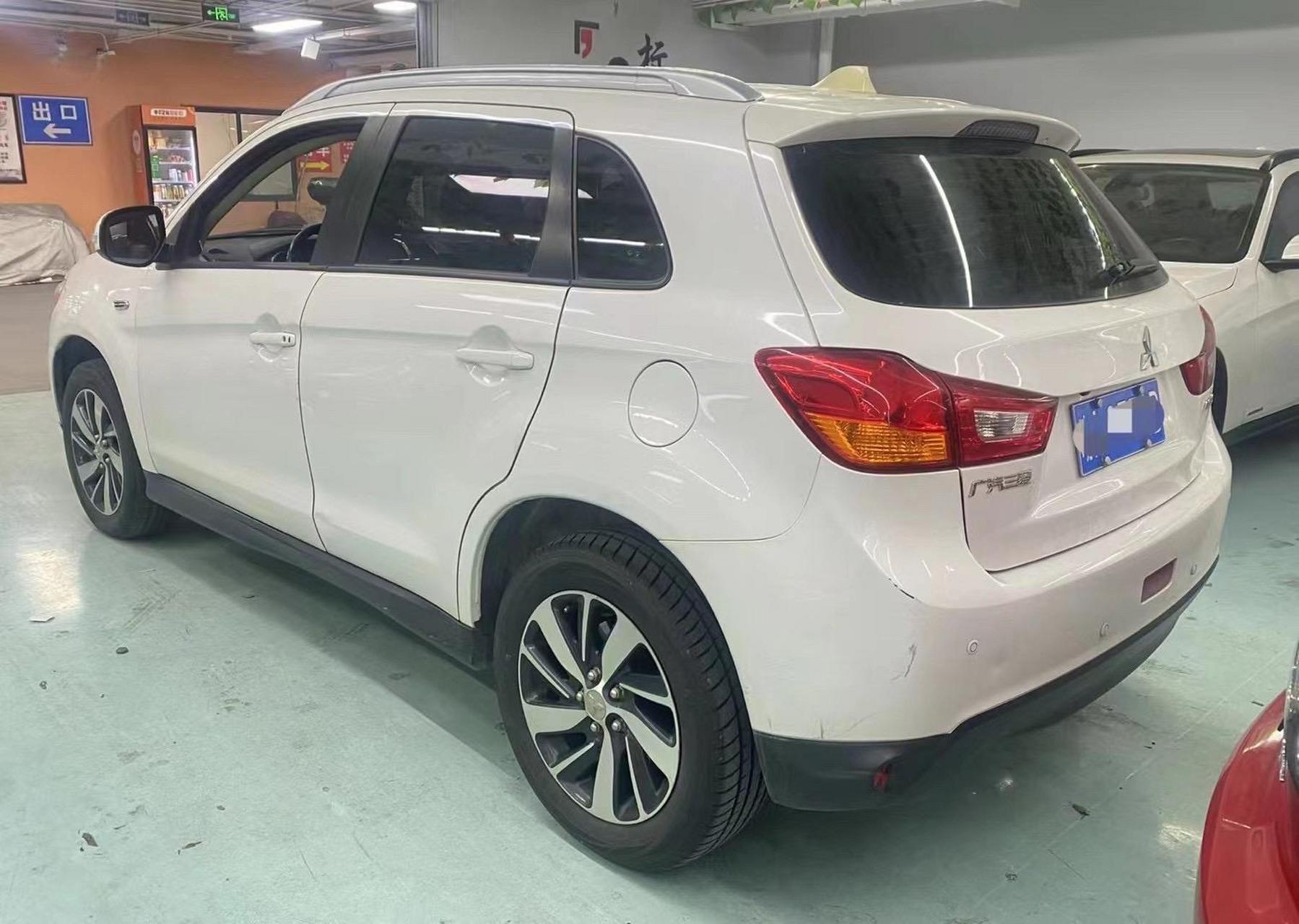 新到19年三菱劲炫 2.0  年检保险6月 自动挡天窗  极品车况