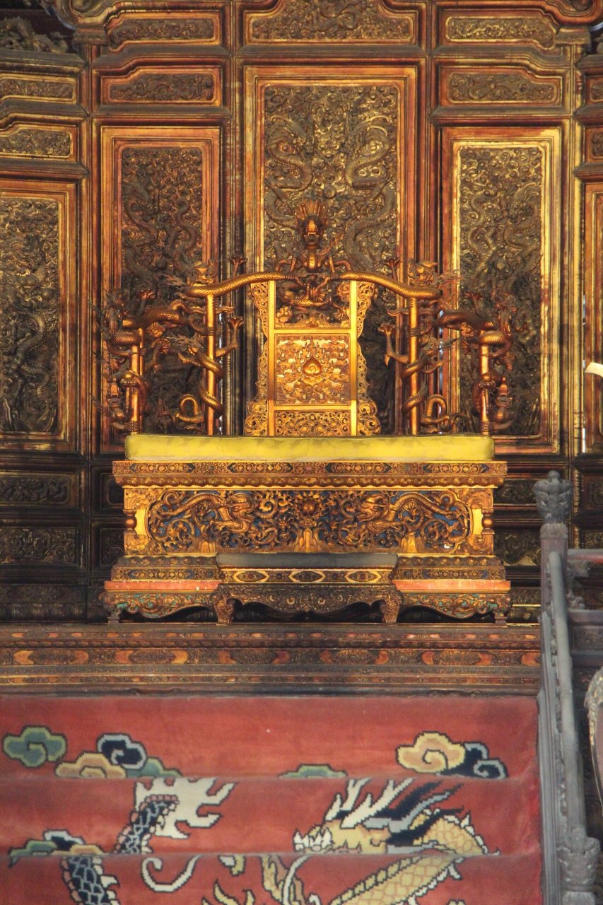 故宫太和殿宝座生图.照片拍摄于2017年初,目前比较难拍到.