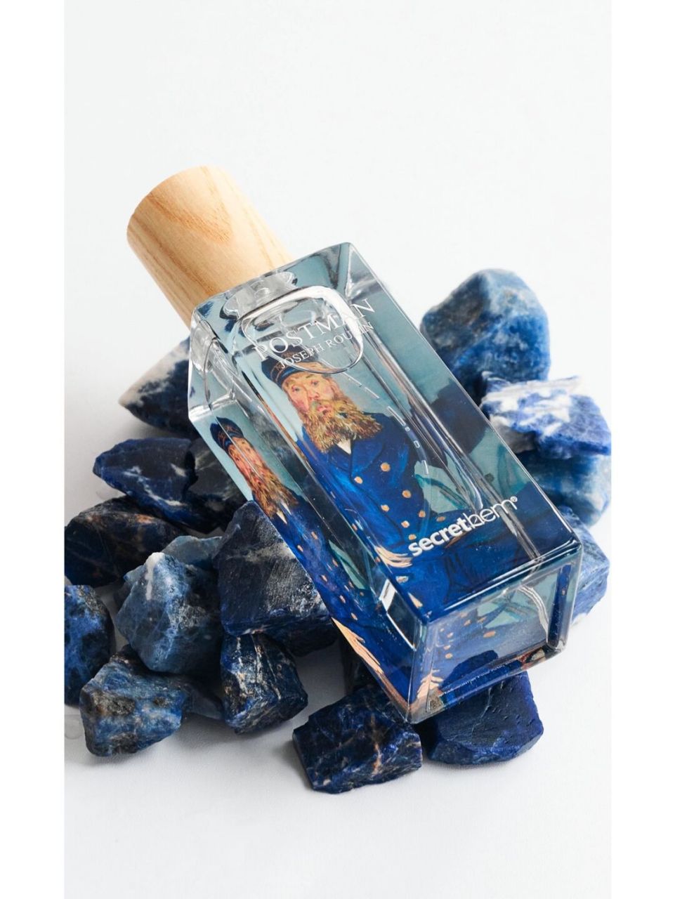 《邮差约瑟鲁林》是梵高1888年创作的一幅油画 梵高曾描述过约瑟鲁林