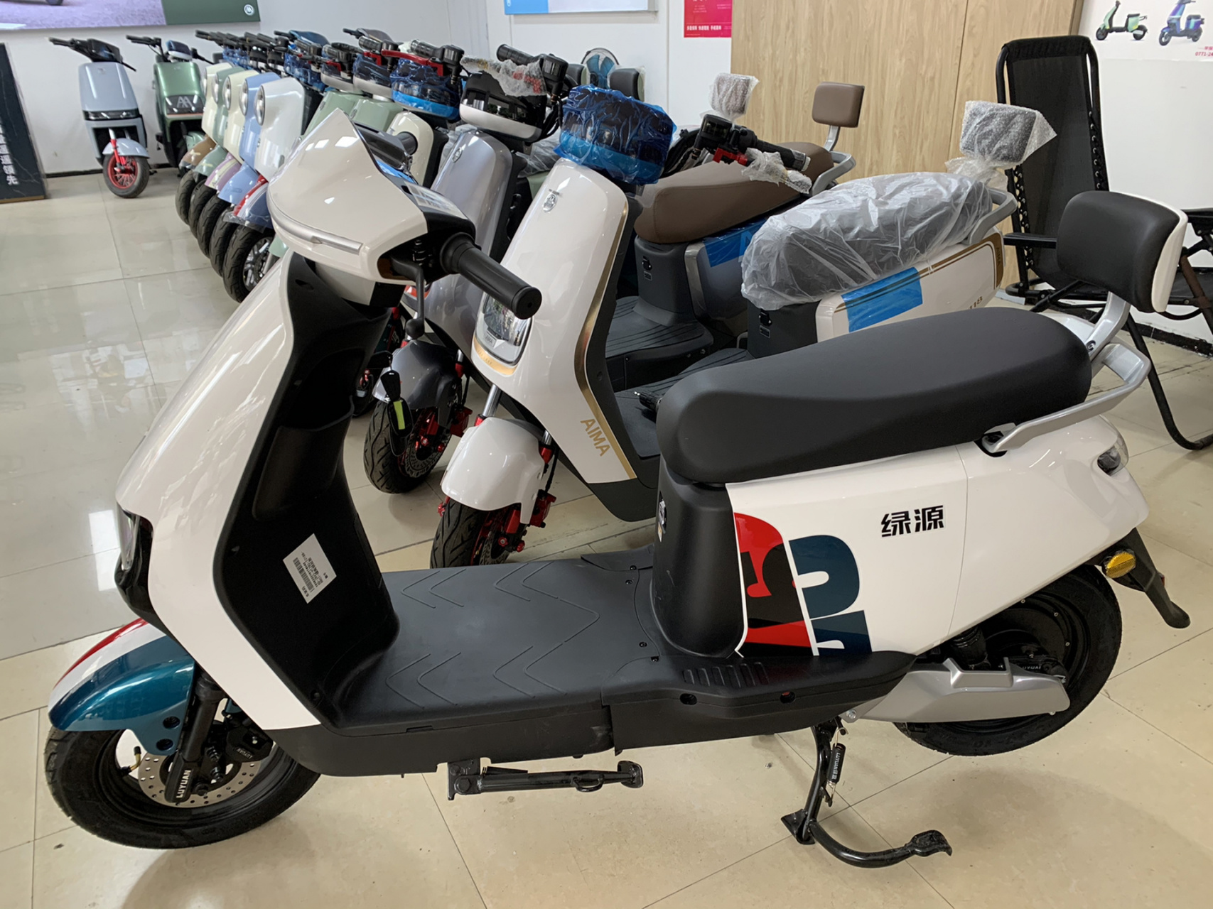 绿源电动车 绿源新国标最新款,现活动价格2899,搭配绿源原厂电池,72