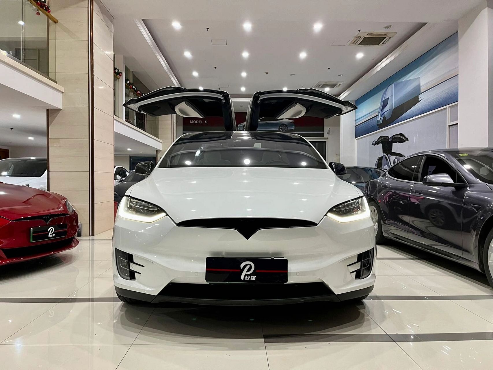 最新到店19款特斯拉modelx高性能 白白六座 19款特斯拉model02x02