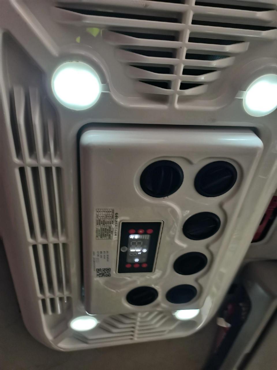 格力驻车空调安装,顶置一体机.