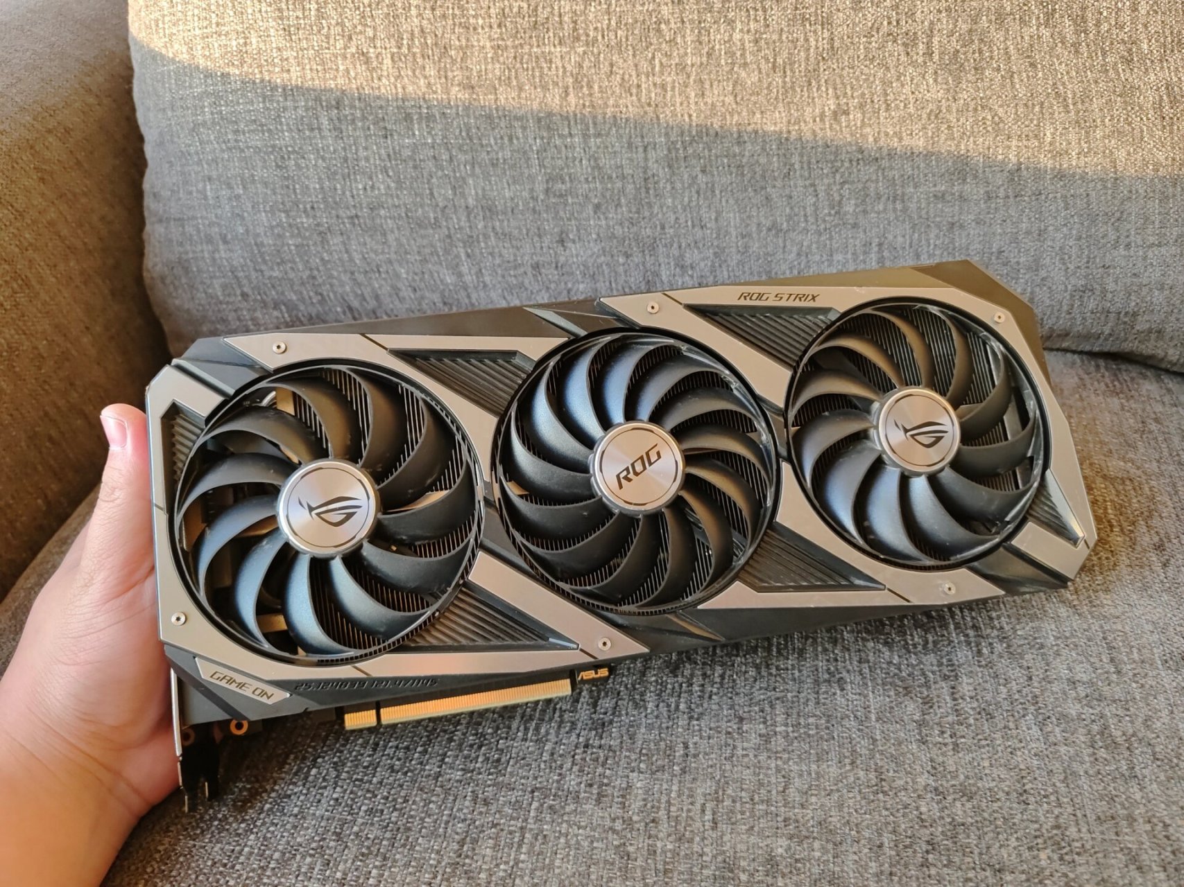 3070猛禽 华硕rog3070猛禽   成色嘎嘎新  喜欢的来