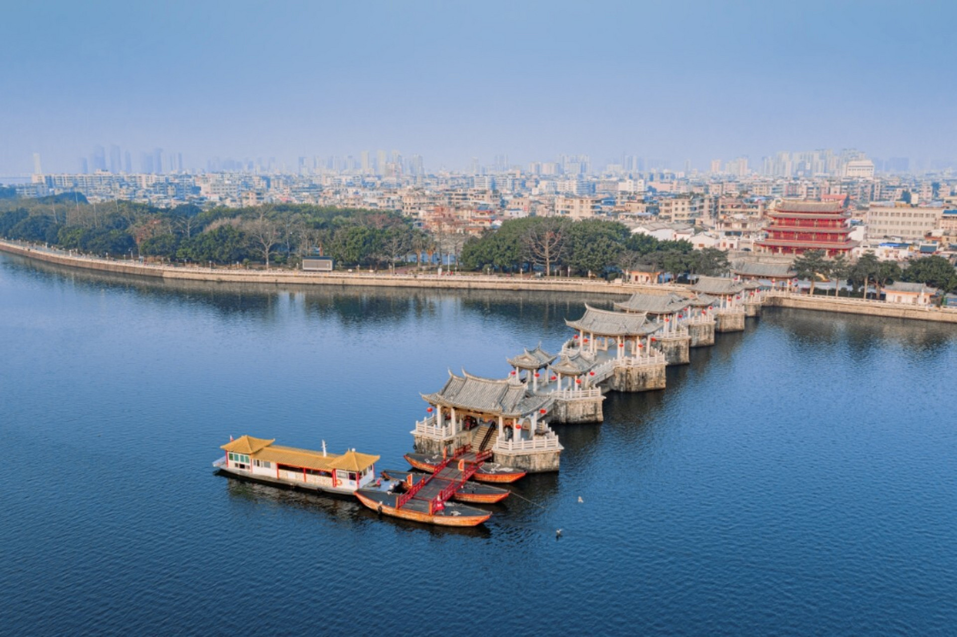 潮州|广济桥 78湘子桥即潮州广济桥,是中国四大古桥之一,被著名桥梁