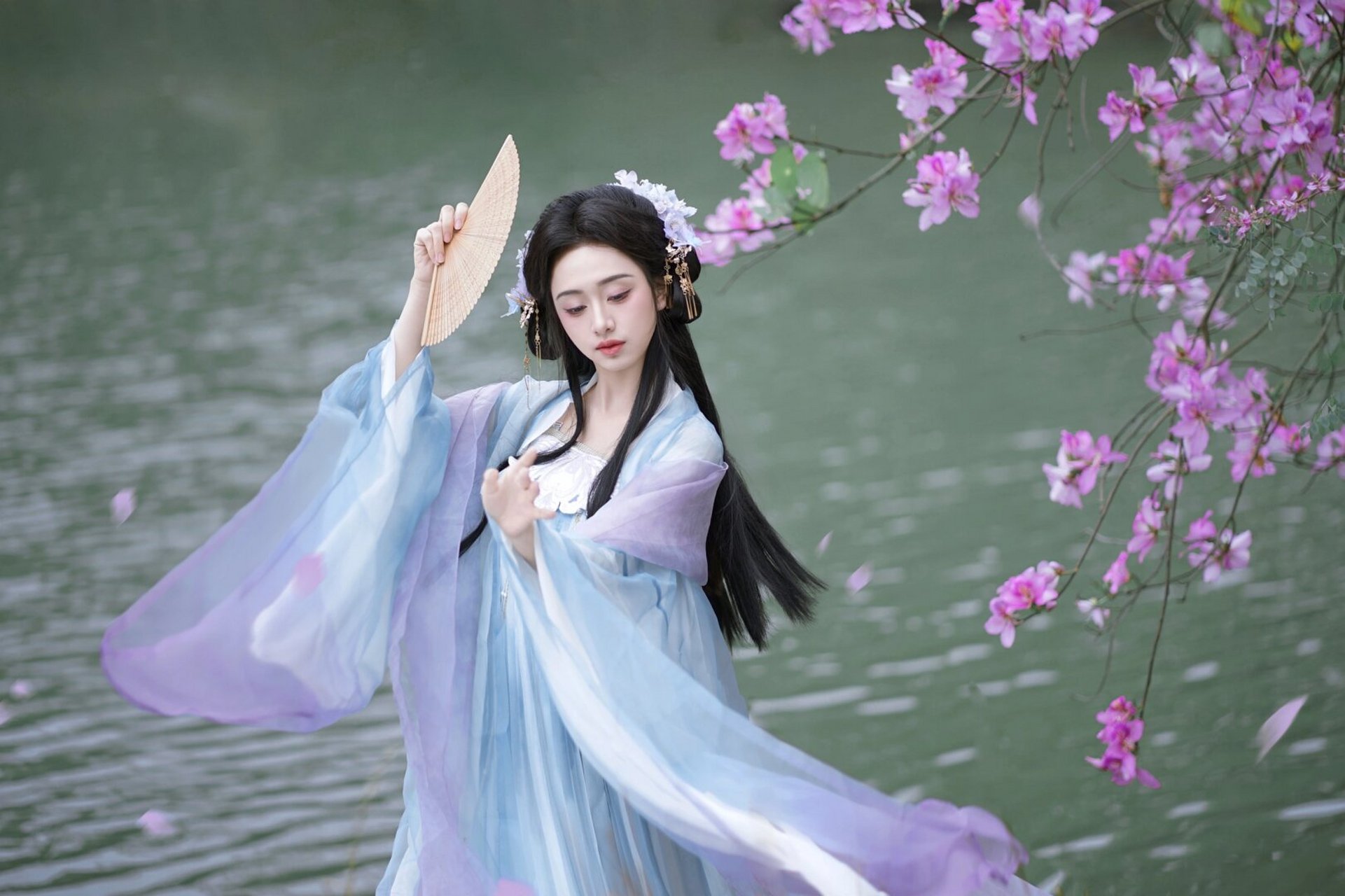 一眼万年的古风照片# #古风写真# #广州约拍# #汉服写真# #清冷感