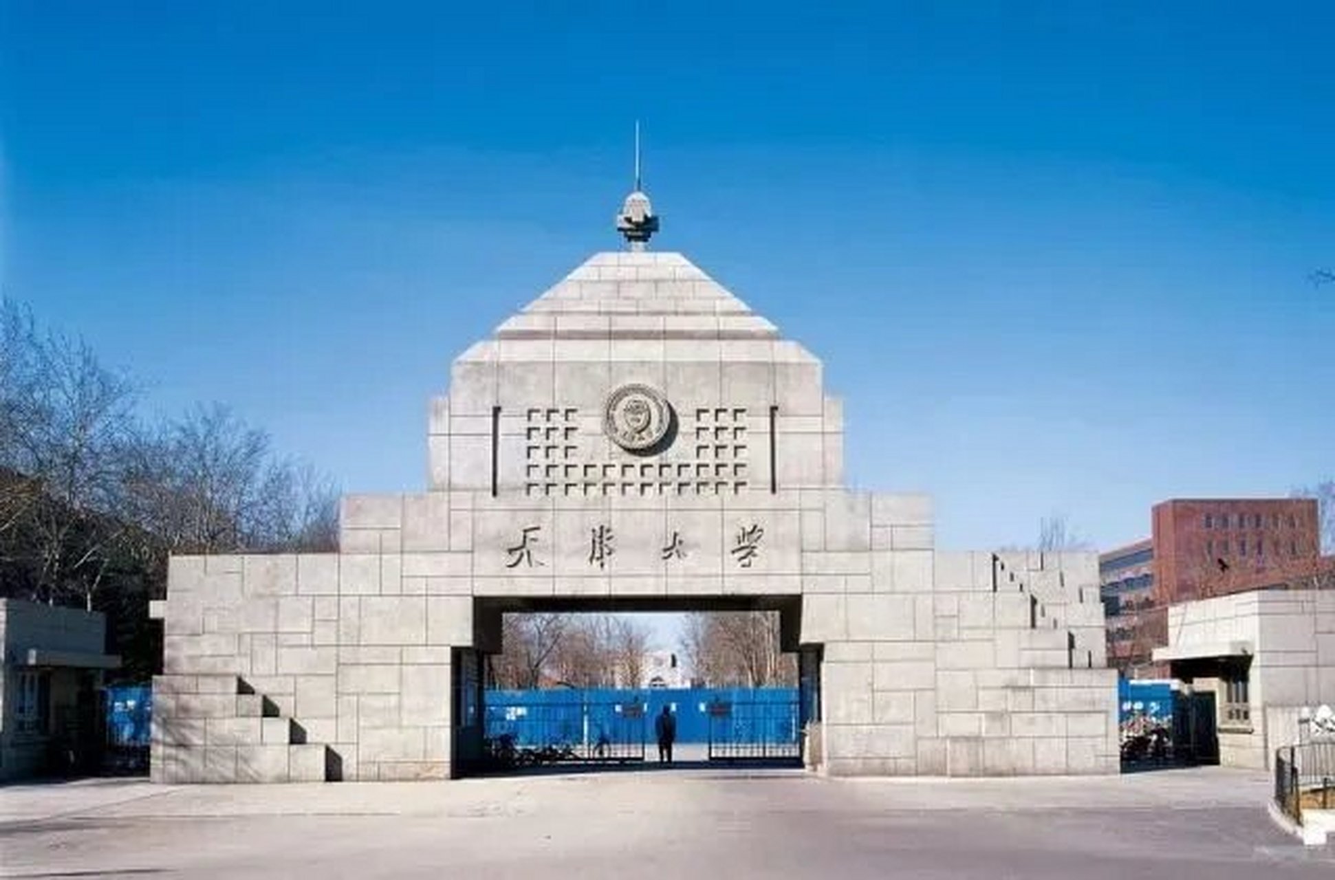 哪个大学校门最好看?