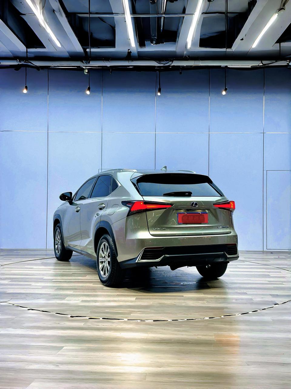 雷克萨斯nx · 2020款 300h 前驱 锋尚版 2021年1月首次上牌·行驶4.