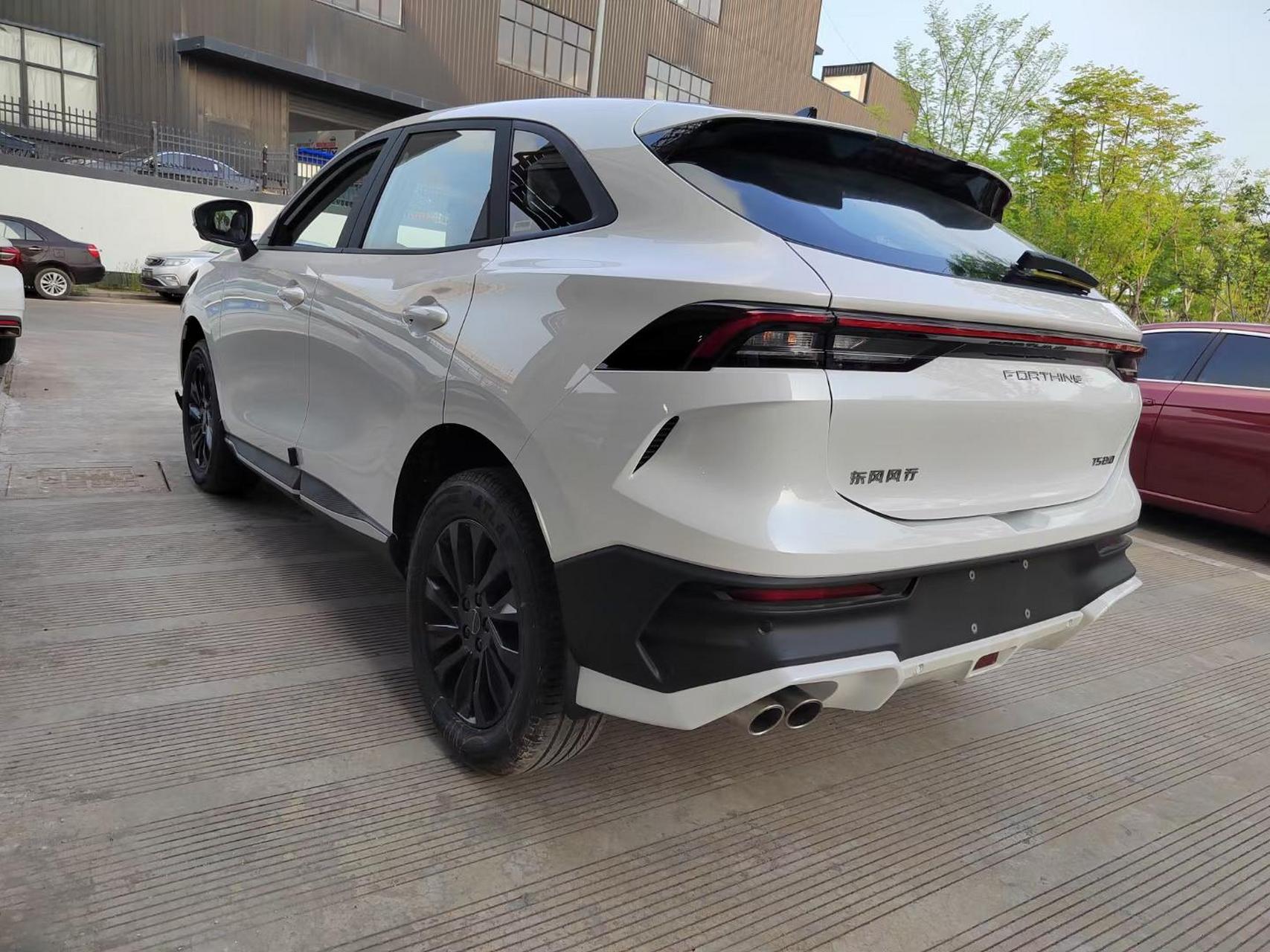 2024年全新东风风行t5evo狂飙版,自动挡全景天窗 一键启动 多功能方向