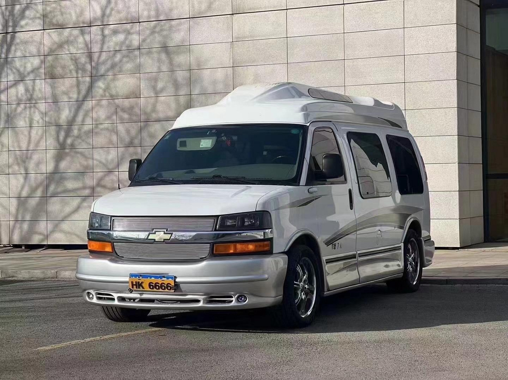 雪弗兰(express)特使 5.3v8  原厂改装 高顶7座