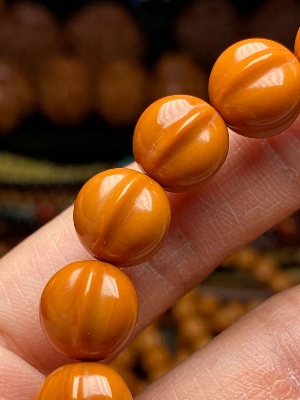 不到一张的精品鲨鱼背猴头手串 直接击穿行业底线!