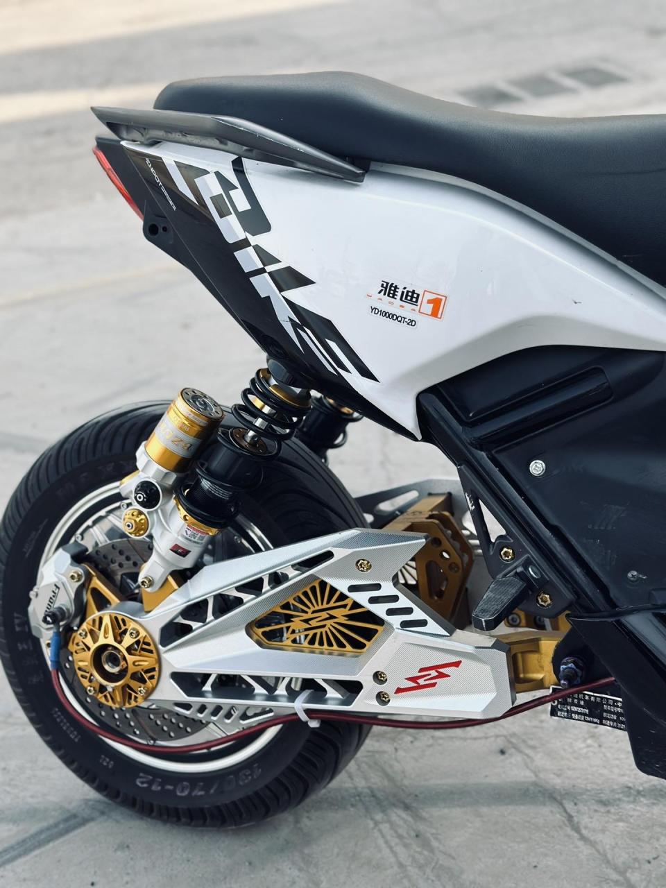 雅迪x5改装案例.