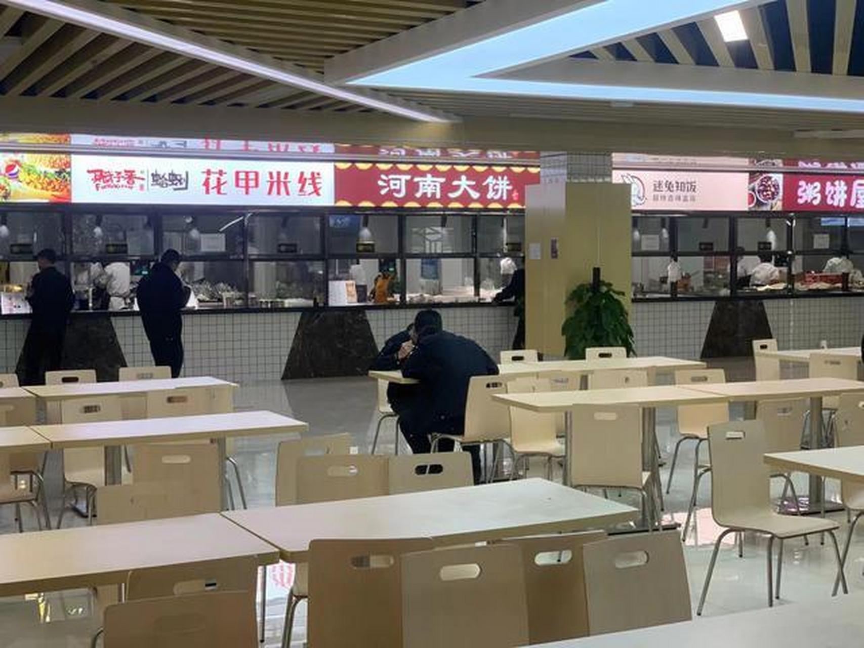 新余司法警官学校学生食堂环境校园环境警校 学校严格执行党的教育