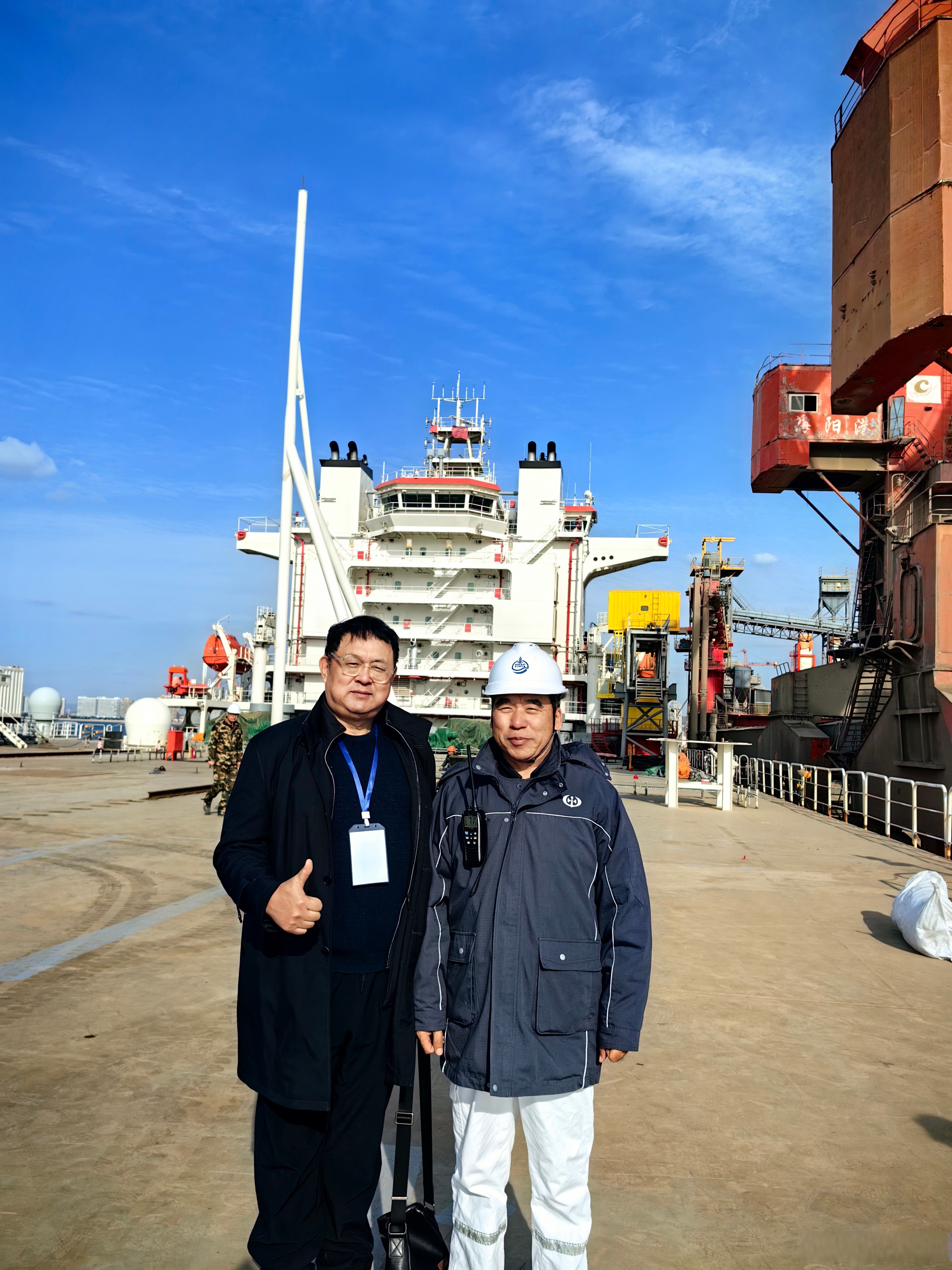 12月19日18时30分左右,日照灯塔景区近海将实施海上火箭发射任务