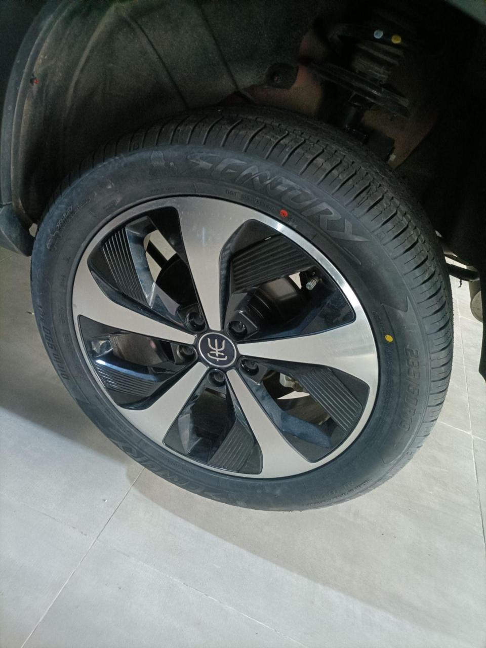 比亚迪宋更换森麒麟235/50r19. 四条 静音舒适之选