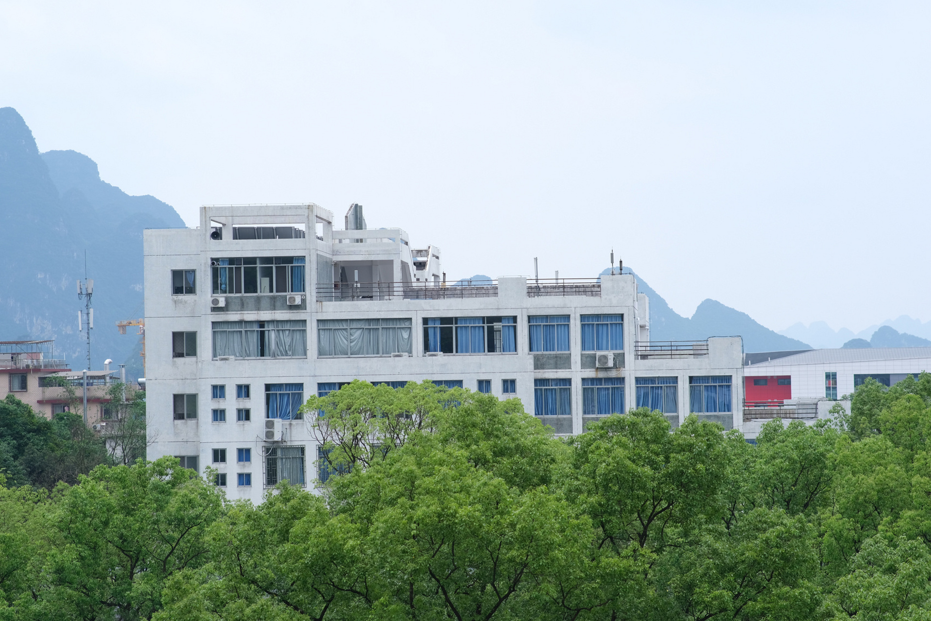 广西桂林航空大学图片