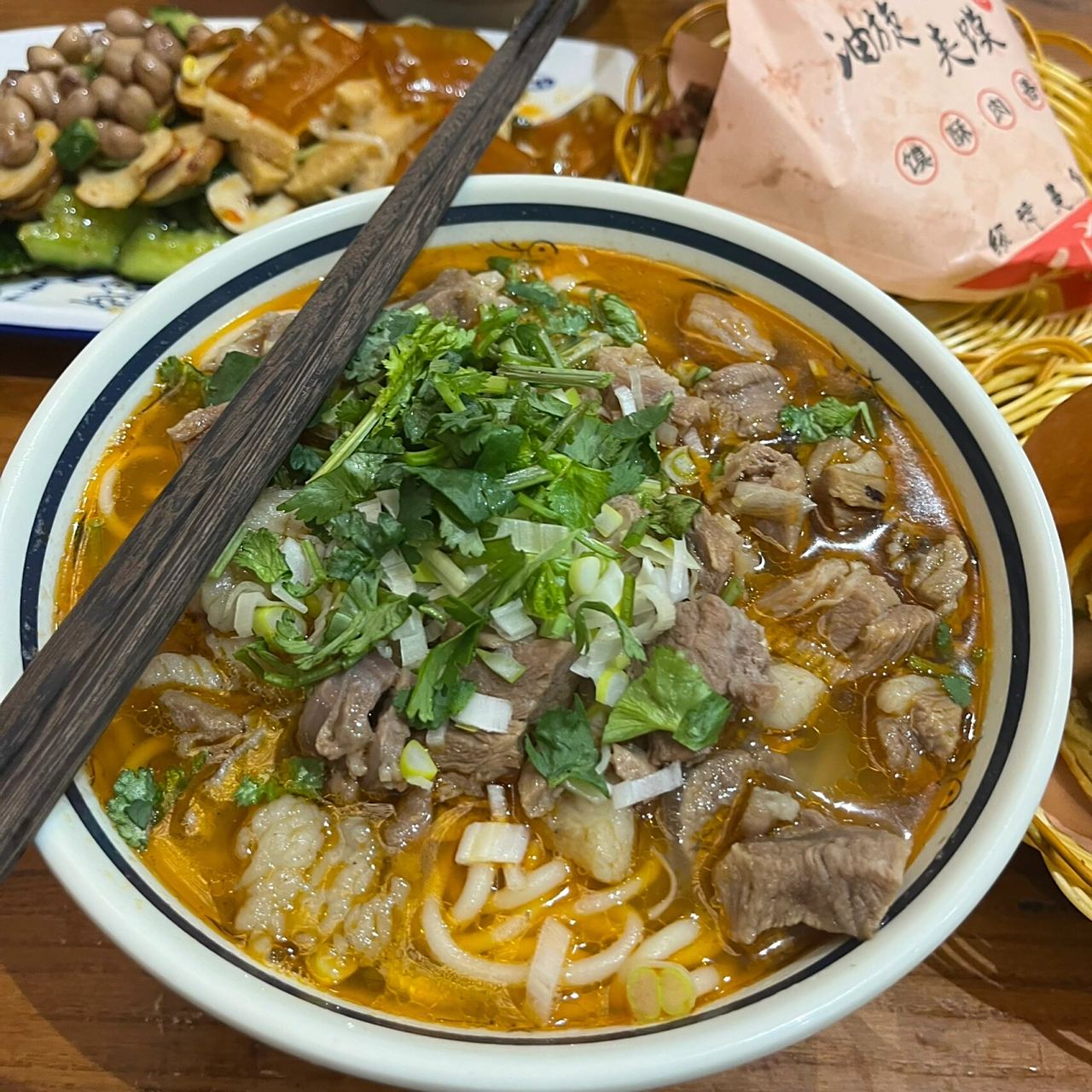 西安探店|吴记绥德羊杂碎羊肉面 羊肉面地道陕北口味～一斤三两生肉的