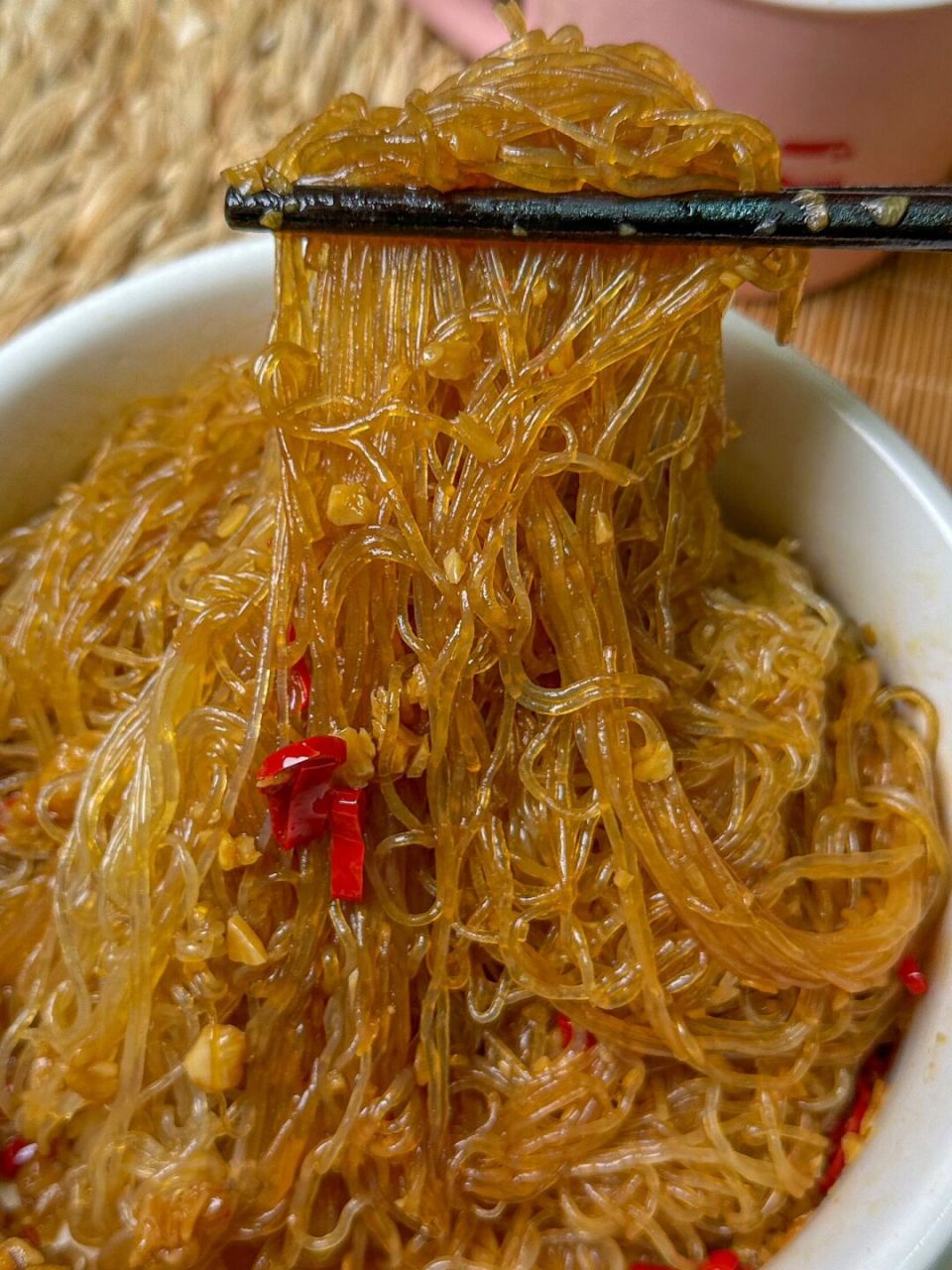 蒜末 小米辣 95做法步骤 11566 蒜末小米辣炒出香味加1勺蚝油