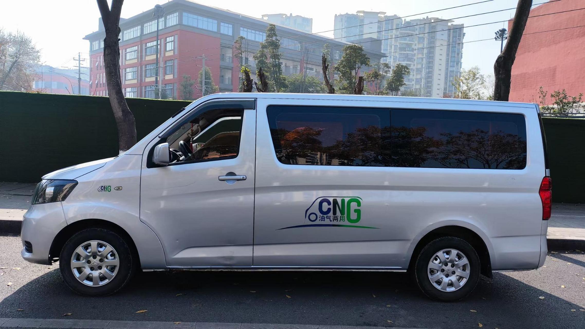 公里数5玩公里 5.全车原版,几乎原漆!只跑了5玩公里!