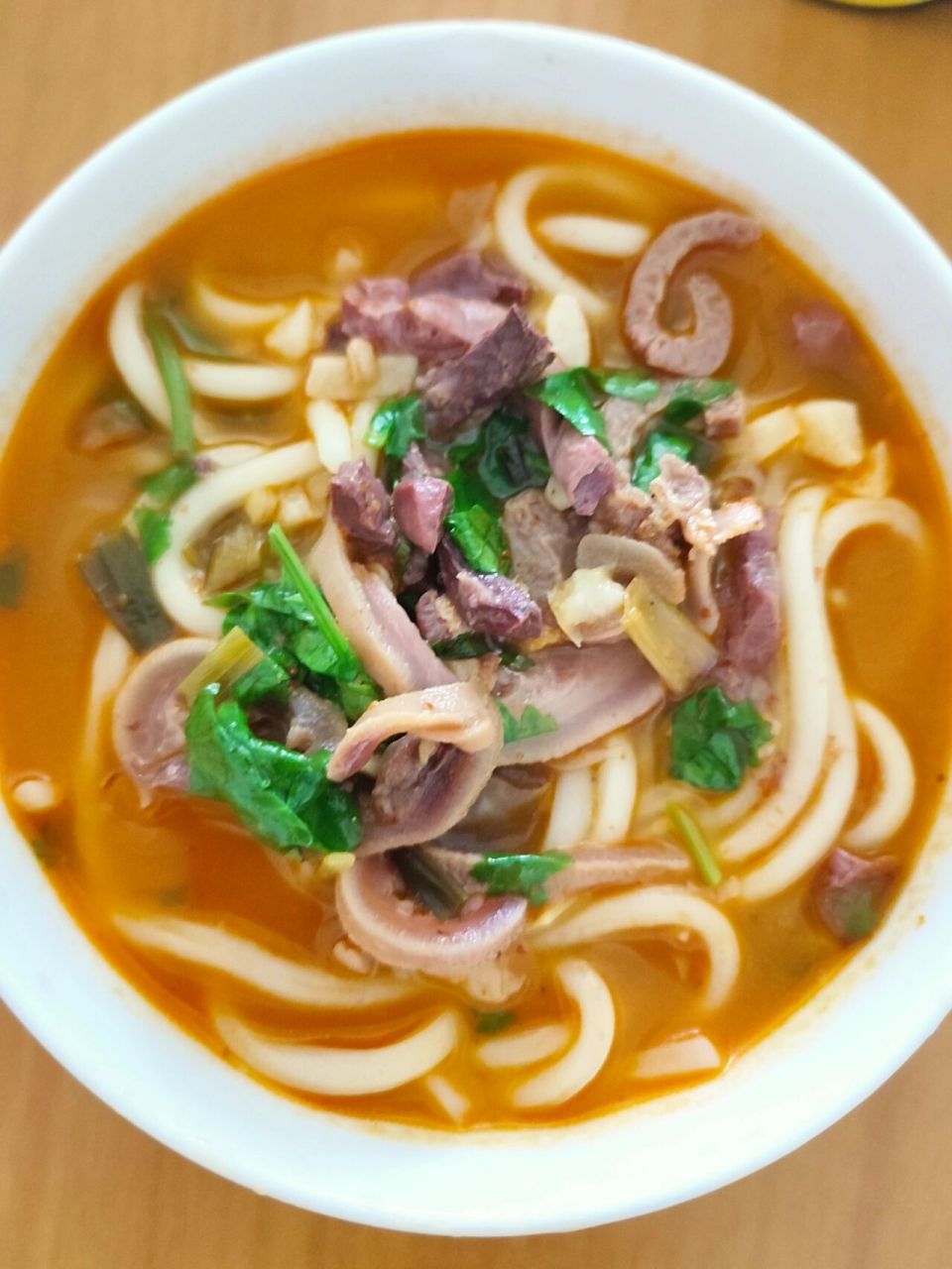 美味羊杂汤 之前吃过一次羊杂面,对那个味道是念念不忘,今天有时间