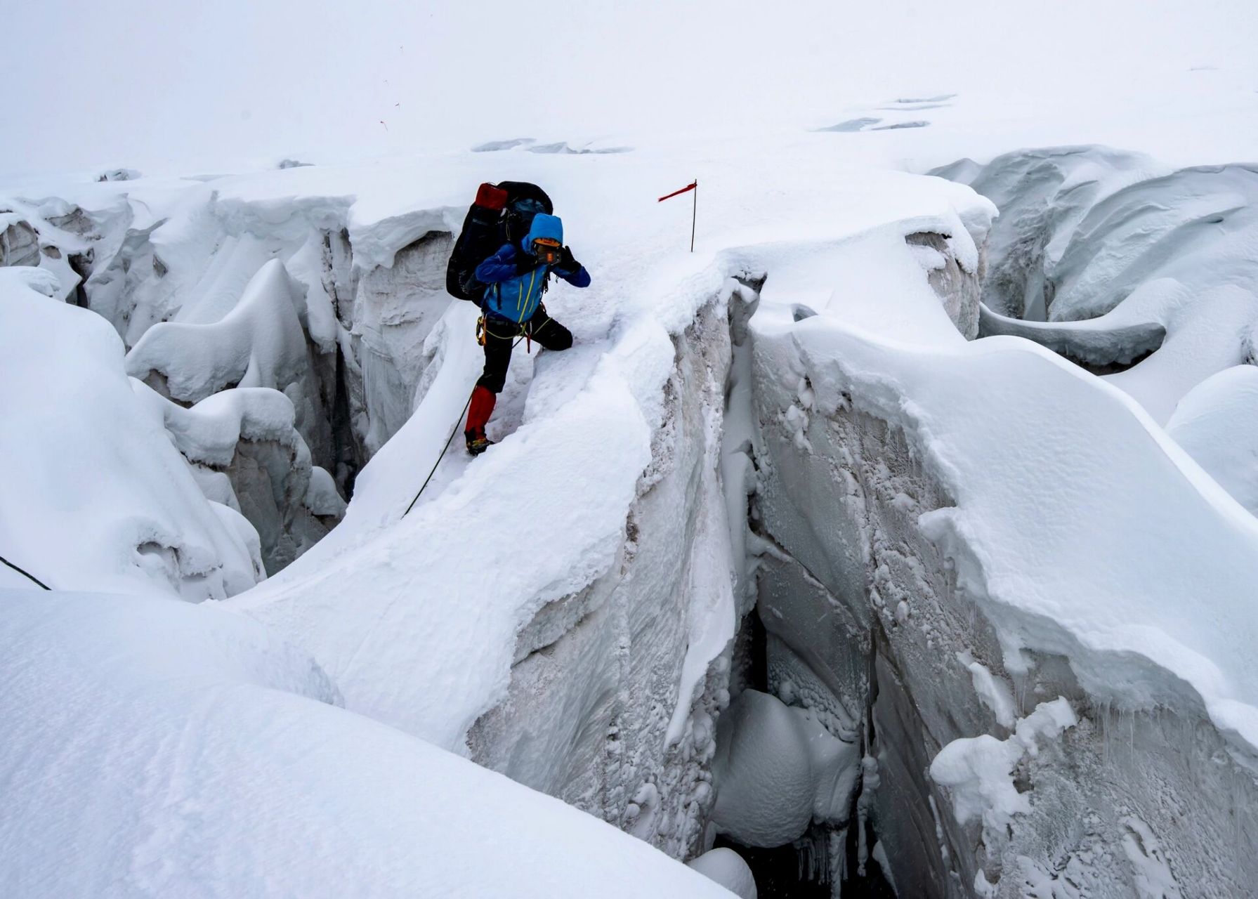 攀登雀儿山,怀念尼康d810 雀儿山海拔6168米,由于攀登线路上有深不可