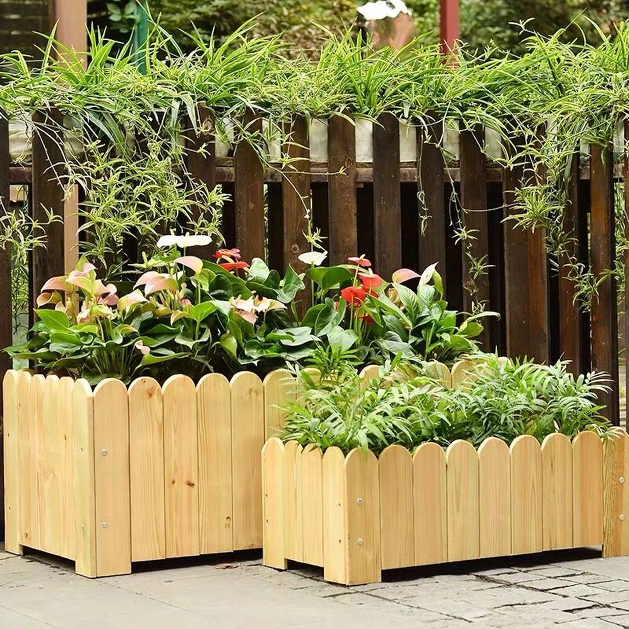 防腐木花箱 木花盆 长方形阳台种菜种植箱 实木花箱是一种用于栽培花