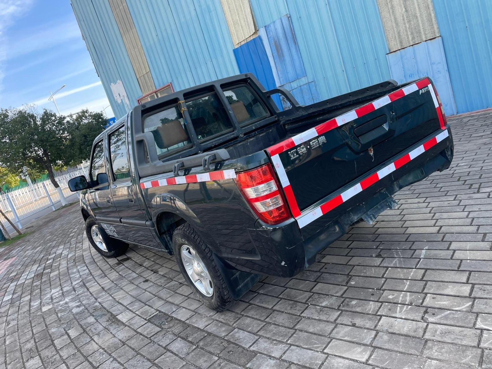 新到19年上牌江铃宝典皮卡,车况精品