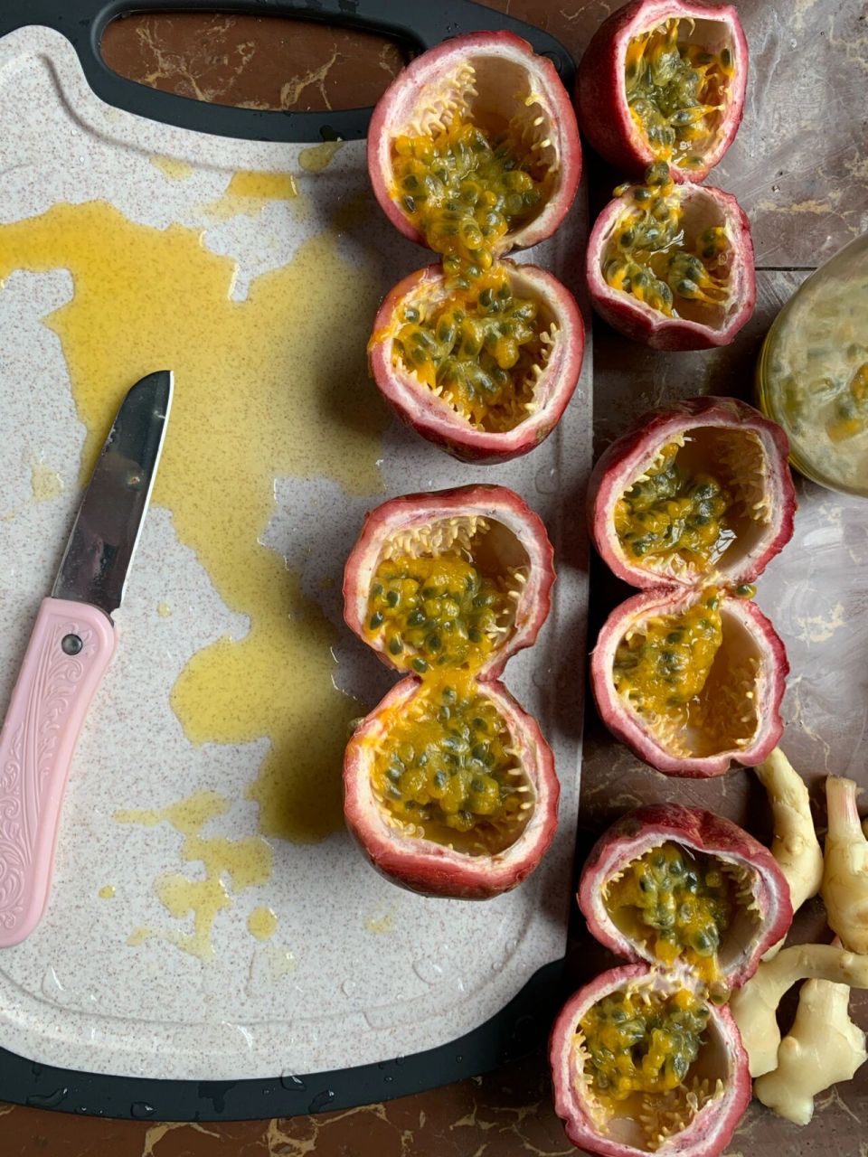 怎么区分百香果坏果 各位仙女们,谁能告诉我这个百香果是好的还是坏的