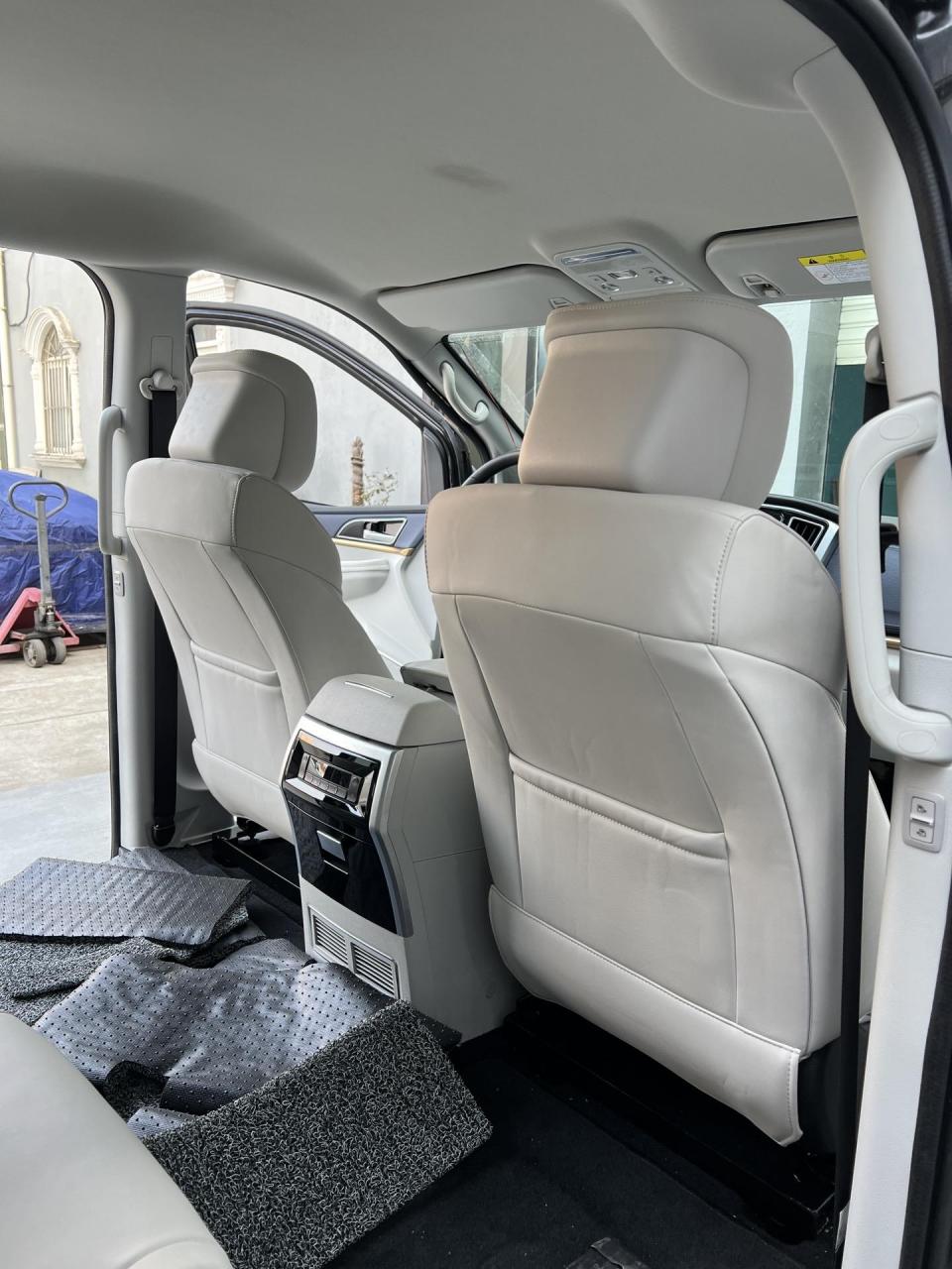 东风风行m7改装别克君越主副驾驶座椅总成.