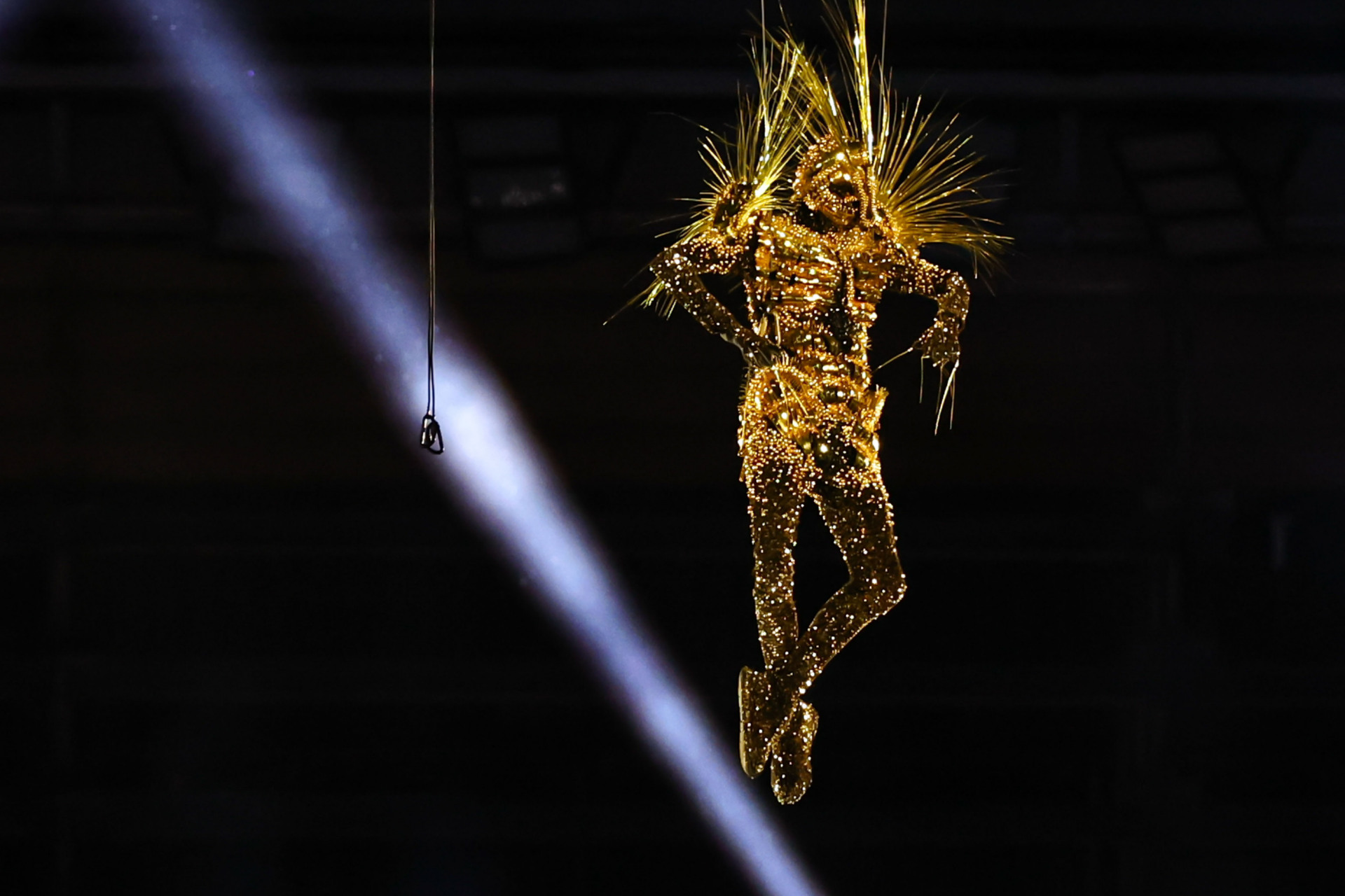 闭幕式熄灯文艺表演《寻找奥林匹克》,金色旅行者登场  #巴黎奥运会