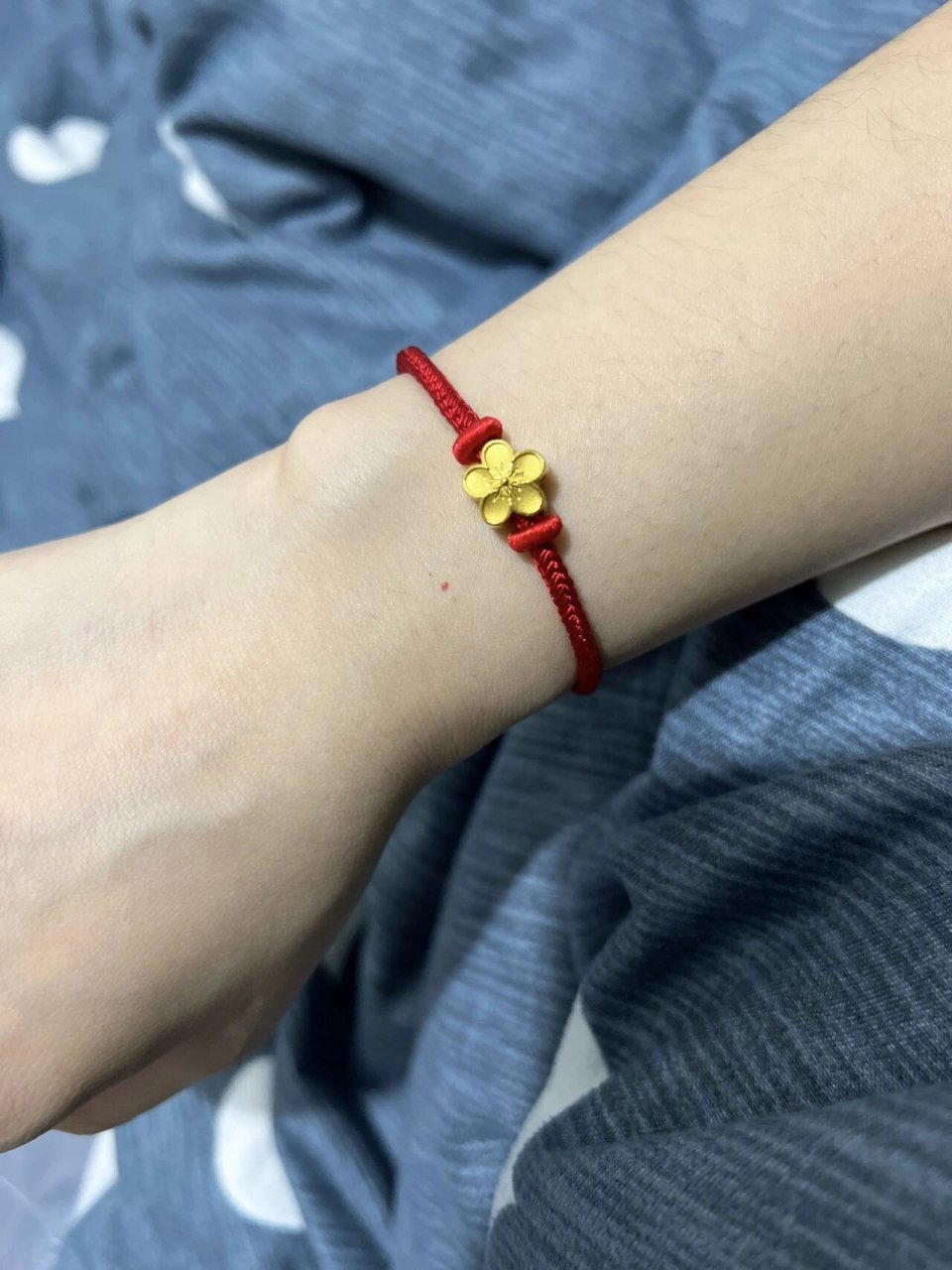 不懂就问结绳记的绳子为什么介么贵? 就这么一根红绳100元?