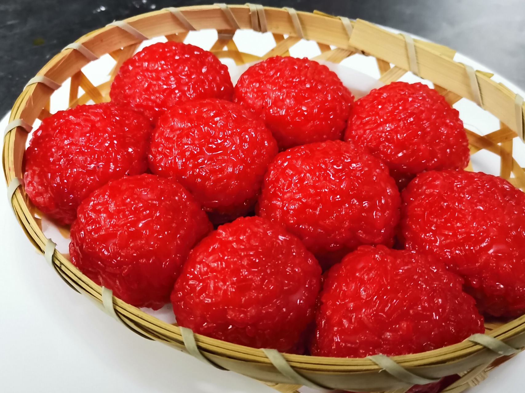 糯叽叽的东阳杨梅粿上线 龙景雷迪森东阳特产杨梅馃上线 糯叽叽的红