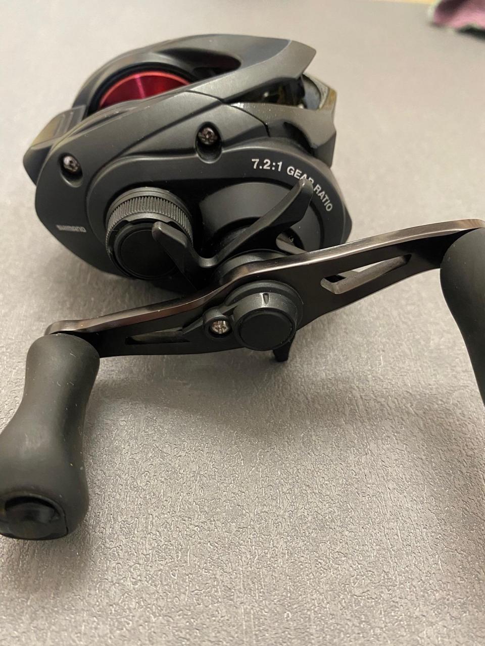 禧玛诺bass rise 入门级水滴轮右手七速.