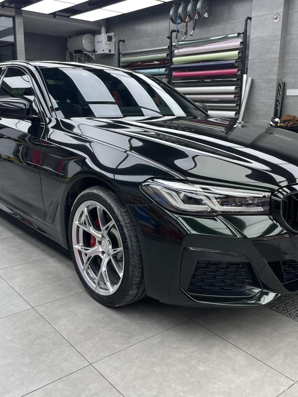 宝马5系装贴pet祖母石绿.