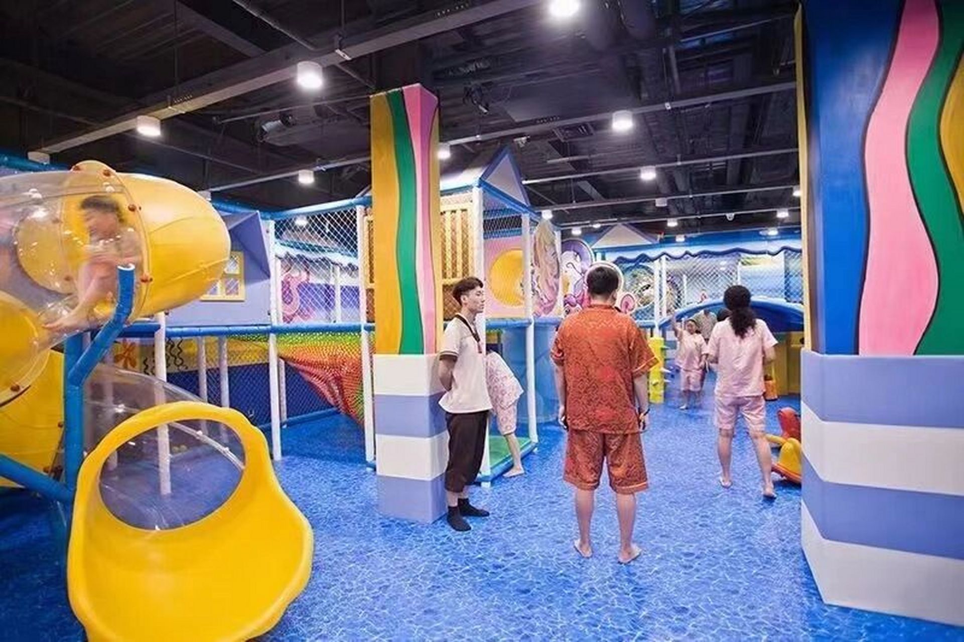 三鼎园商务休闲浴都 三鼎园商务休闲浴都 坐落于天津市滨海新区~ 大港