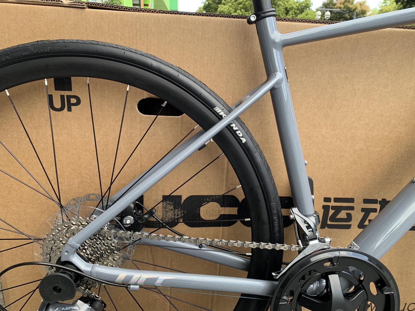 ucc2025款入门版公路车索尼克