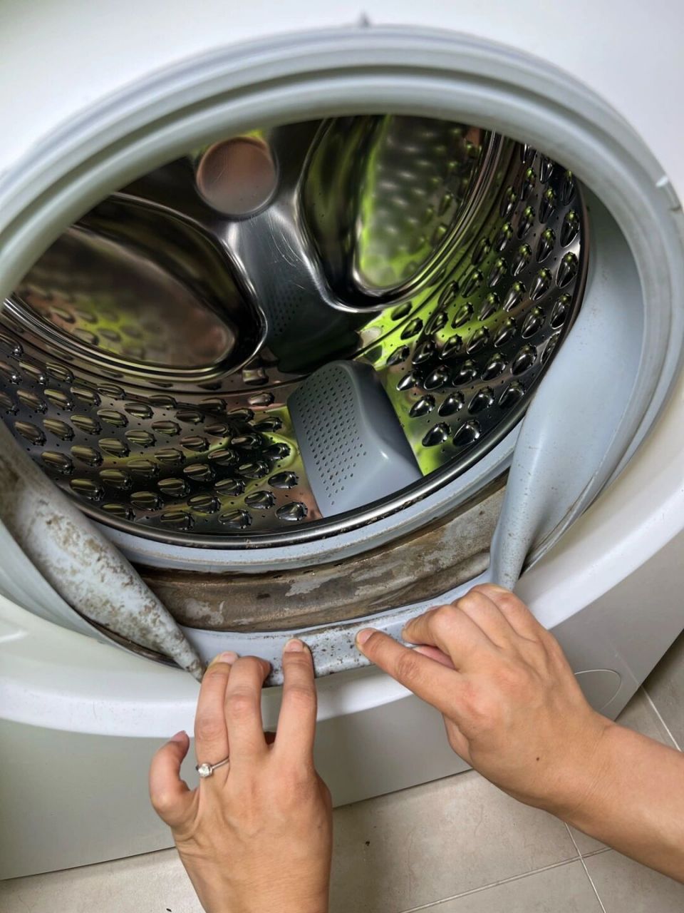 大家都是用什么方法清理呢? 第一次知道不清洁的洗衣机比马桶还脏.