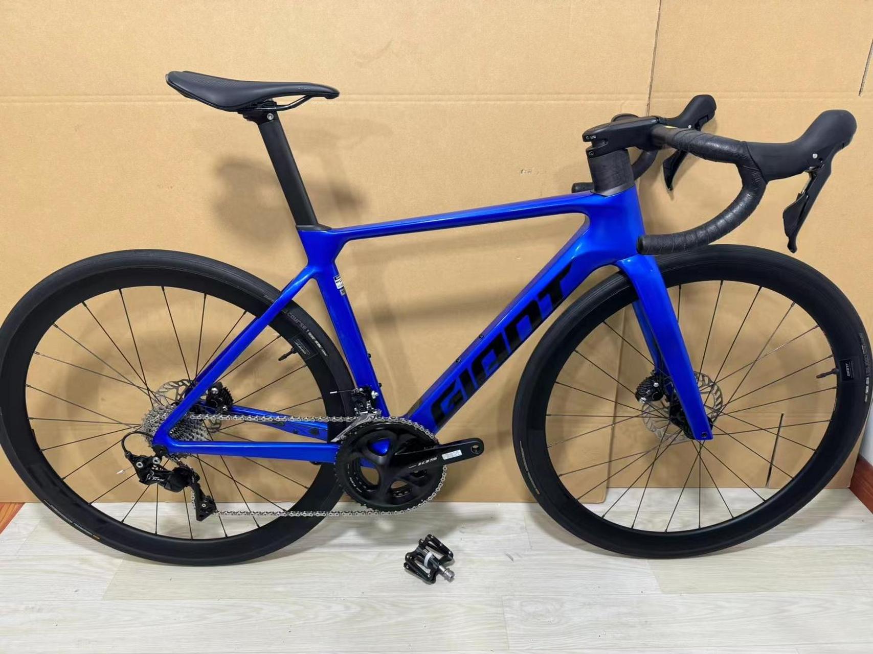 捷安特pp adv2碳纤维公路车 全碳纤维车架,气动型,桶轴碟刹 禧玛诺105