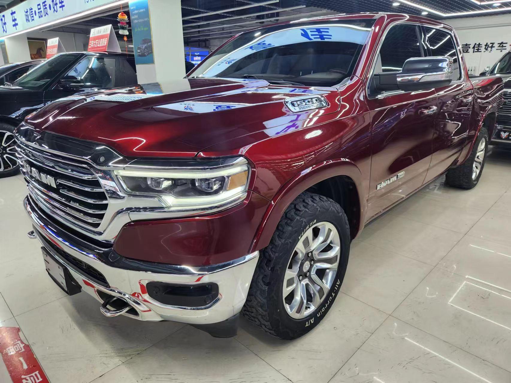 2020 年 6 月道奇公羊 ram 长角号  配置:真皮电动座椅,实木内饰,哈曼