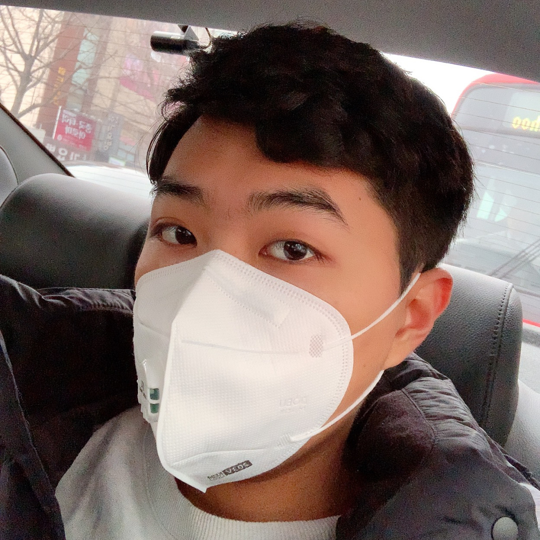 国内的朋友可以选3m n95类口罩 或者医用一次性口罩 注意换新的频率