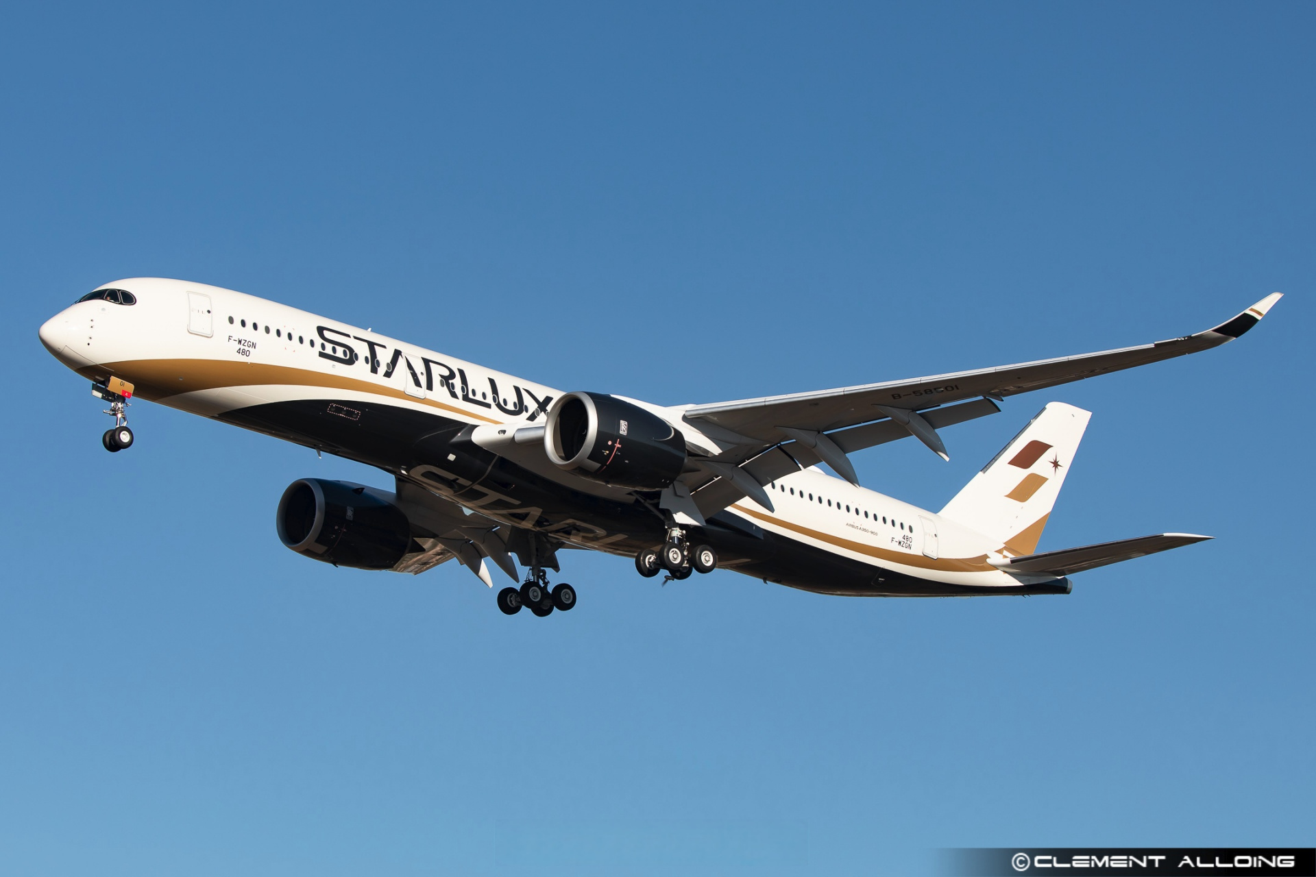 稍早前,台湾星宇航空首架a350-900在法国图卢兹进行了首飞,这架飞机的