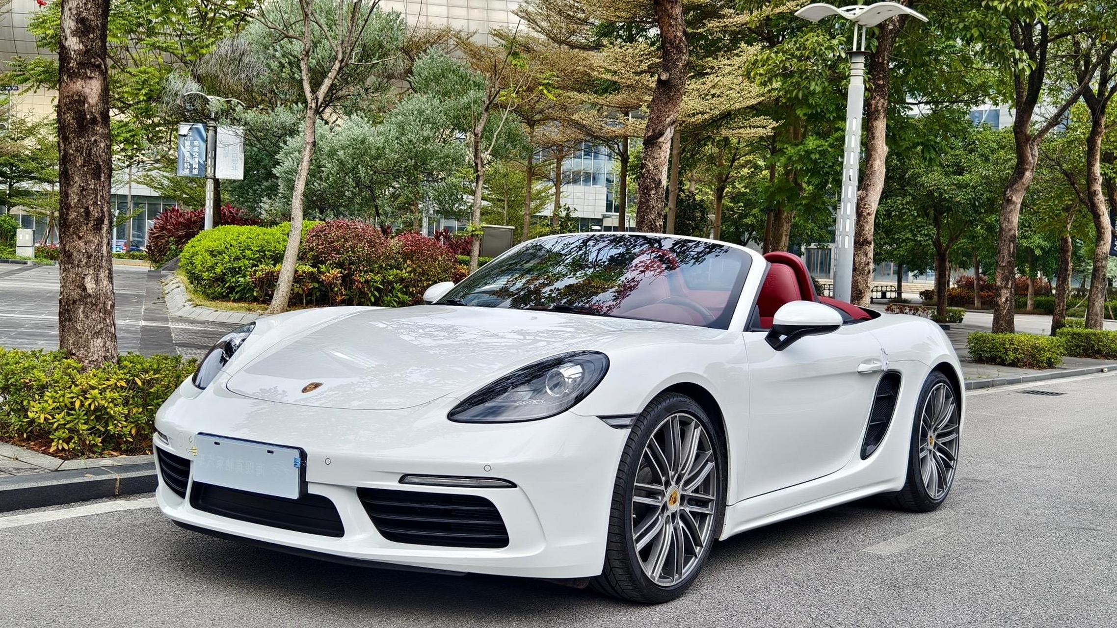 【款式配置】20款 保时捷718(进口)boxeter  (软顶敞篷) 【车身颜色】