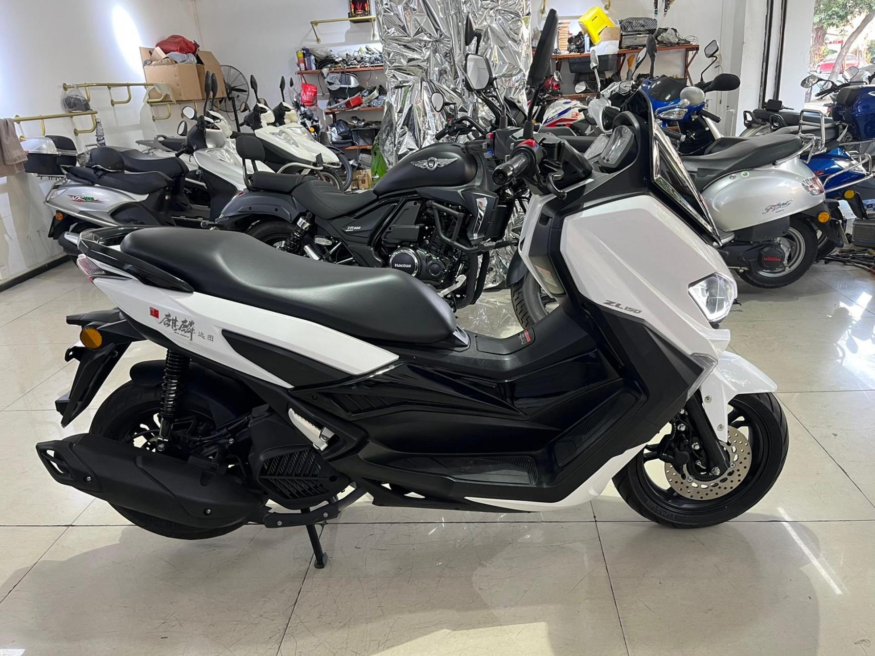 23年古思特麒麟远图150水冷电喷,加装护架,3000公里,准新车况,两套