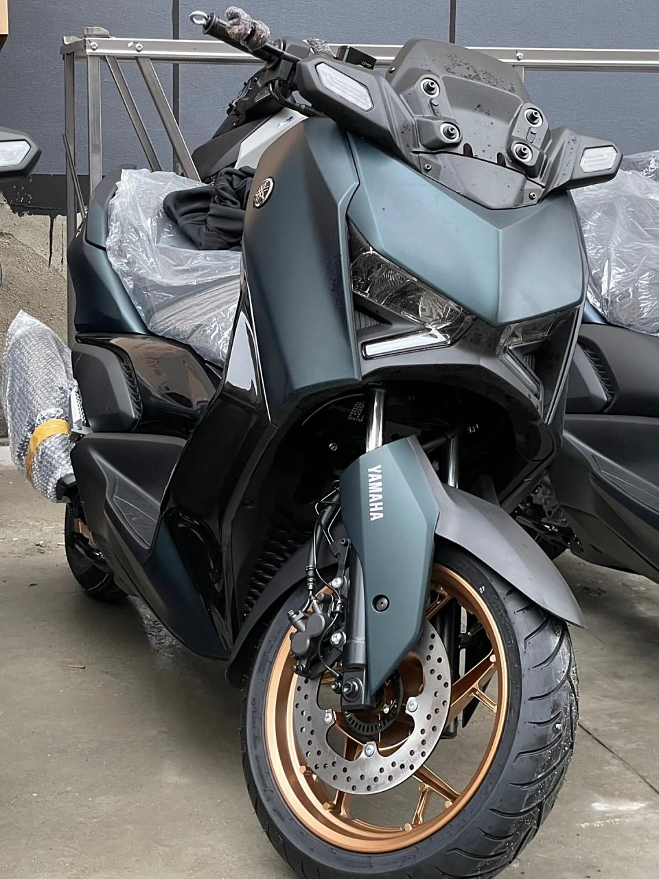 23款新款雅马哈xmax300泰率辣