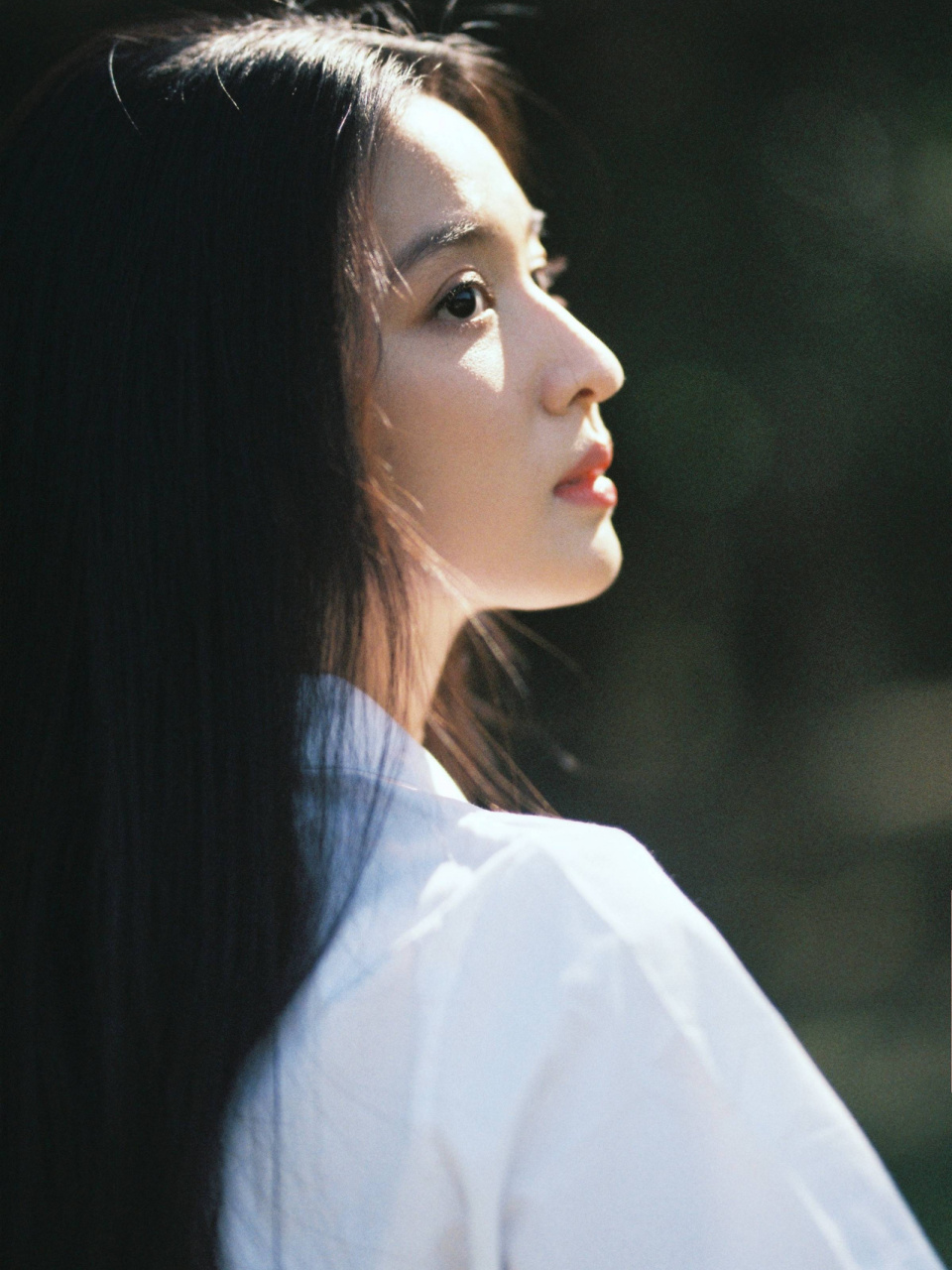 最近get到王楚然 来看看这组校园写真吧 最近在某综艺get到她的美,这