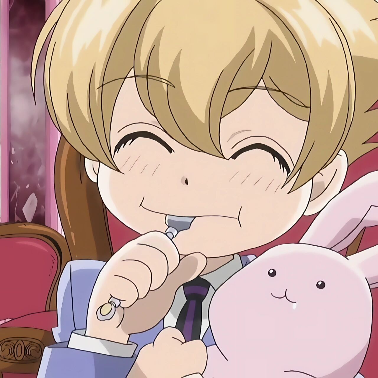 好可爱,honey前辈和小兔子的表情是一致的 小兔子和honey是全剧卖萌