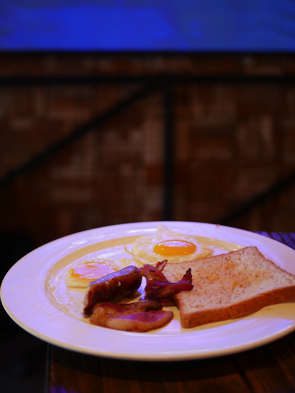 2021年4月11日,wwe摔跤狂热大赛37在坦帕湾的雷蒙德詹姆斯体育场举行