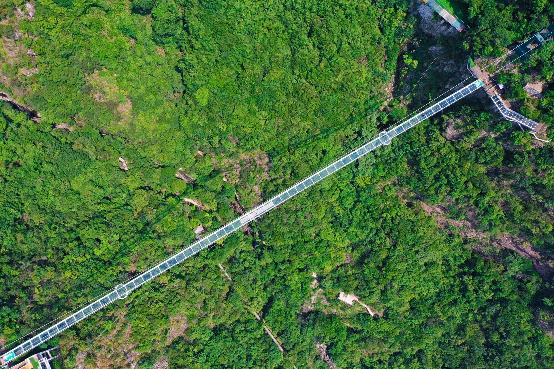 宁海梁皇山:徐霞客游记开始的地方 梁皇山景区位于宁海县前童镇境内
