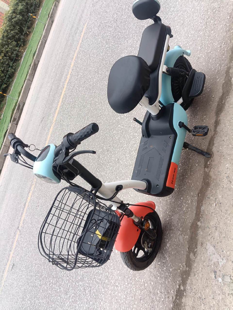 哈啰棒途!48伏12安!续航20公里左右.