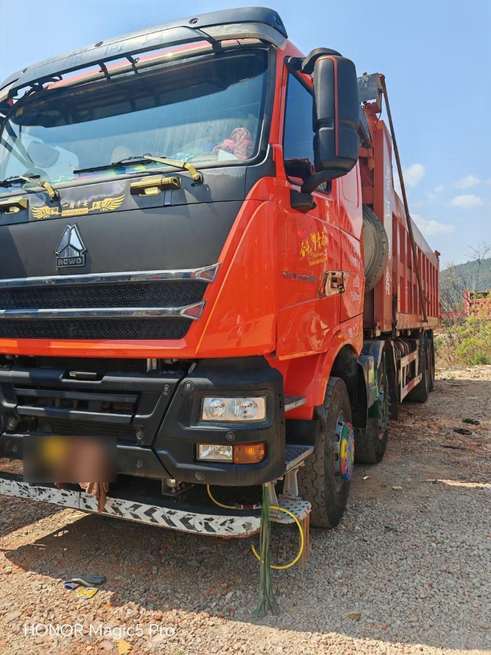 车龄:两年半,中国重汽改款豪沃th7德国曼540马力,12档,宏昌天马8米